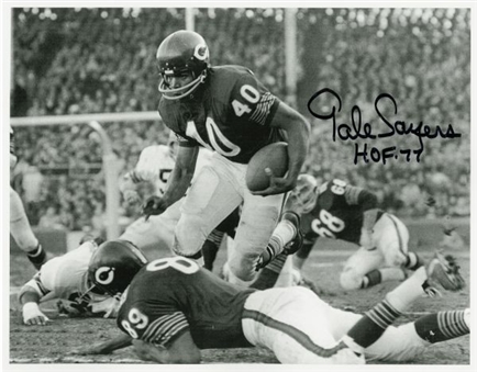 Lot of (20) Gale Sayers Autographed 11x14 B/W Photos